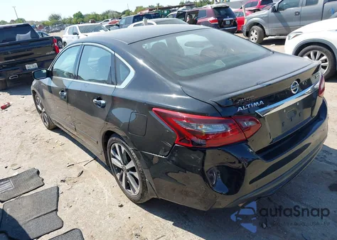 2017 Nissan Altima 3.5 Sr z USA, uszkodzony, nr VIN 1N4BL3AP9HC168703